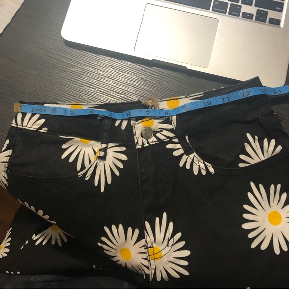 Daisy Print Fringe Bell Bottom Jeans - Picture 7 of 12